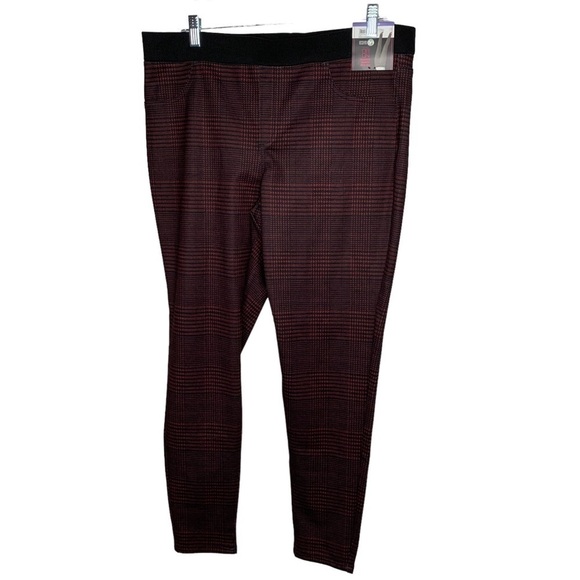 NOBO Pants - New NOBO Juniors Ponte Mid Rise Jeggings size 19 Red black BNWT